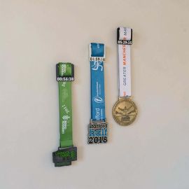 Minimalist Medal Hanger with Finish Time